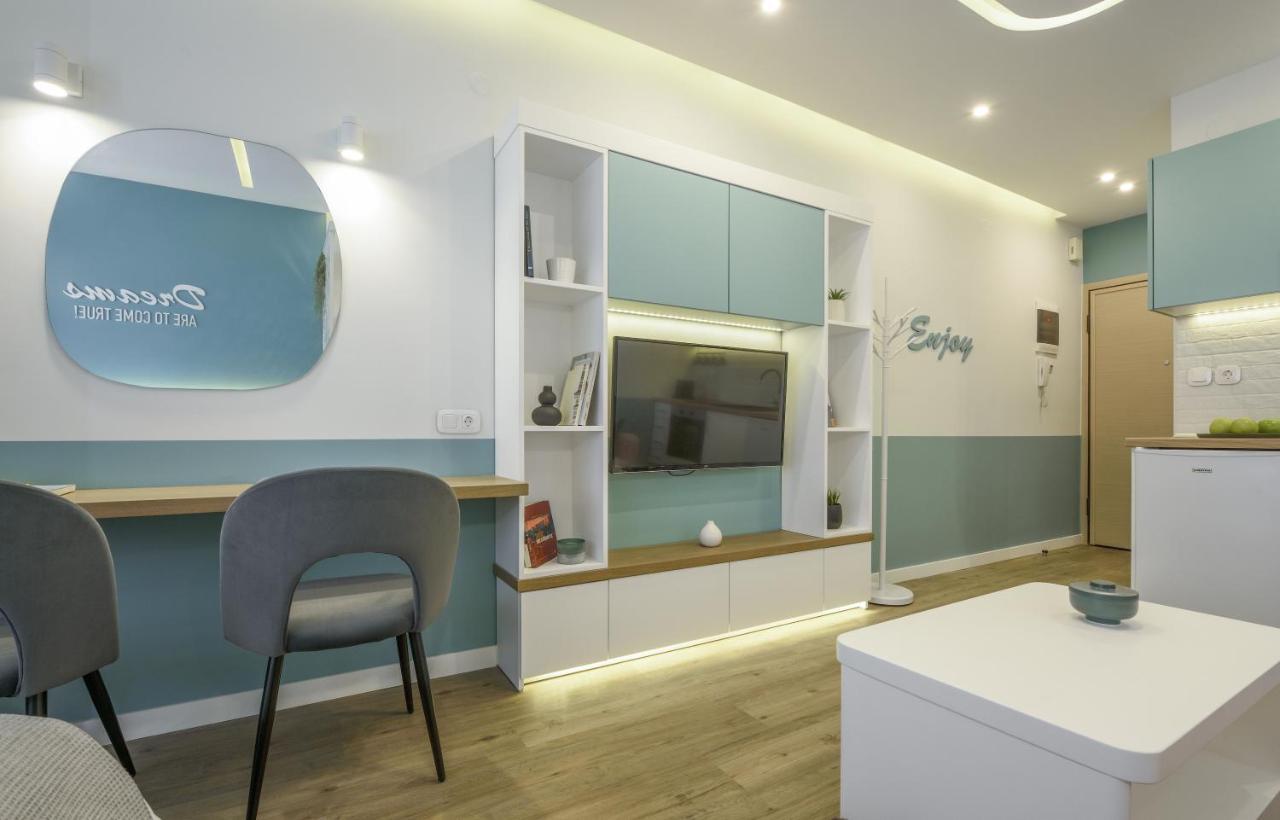 Τhe Half Root Suite In The Heart Of City Center Tesalónica Exterior foto