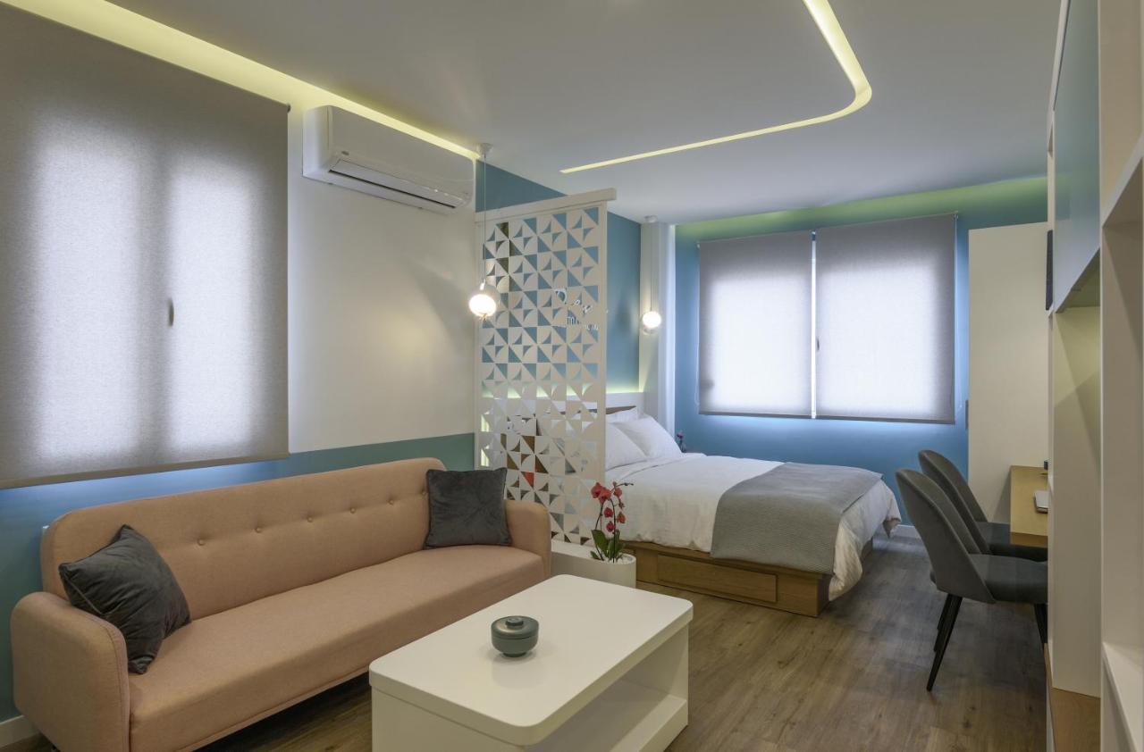 Τhe Half Root Suite In The Heart Of City Center Tesalónica Exterior foto